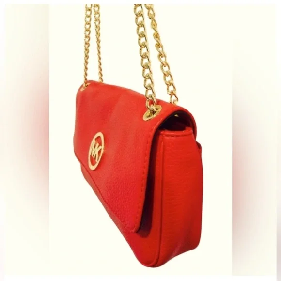 Michael Kors Chili Red Fulton
Small Shoulder Flap Bag new - Picture 2 of 10